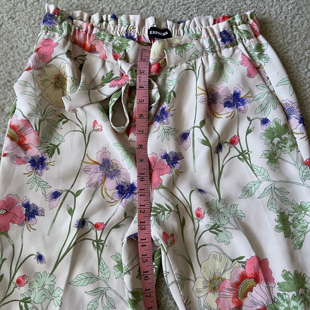 Express Multicolor Floral High Rise Ankle Pants size medium - Picture 3 of 9